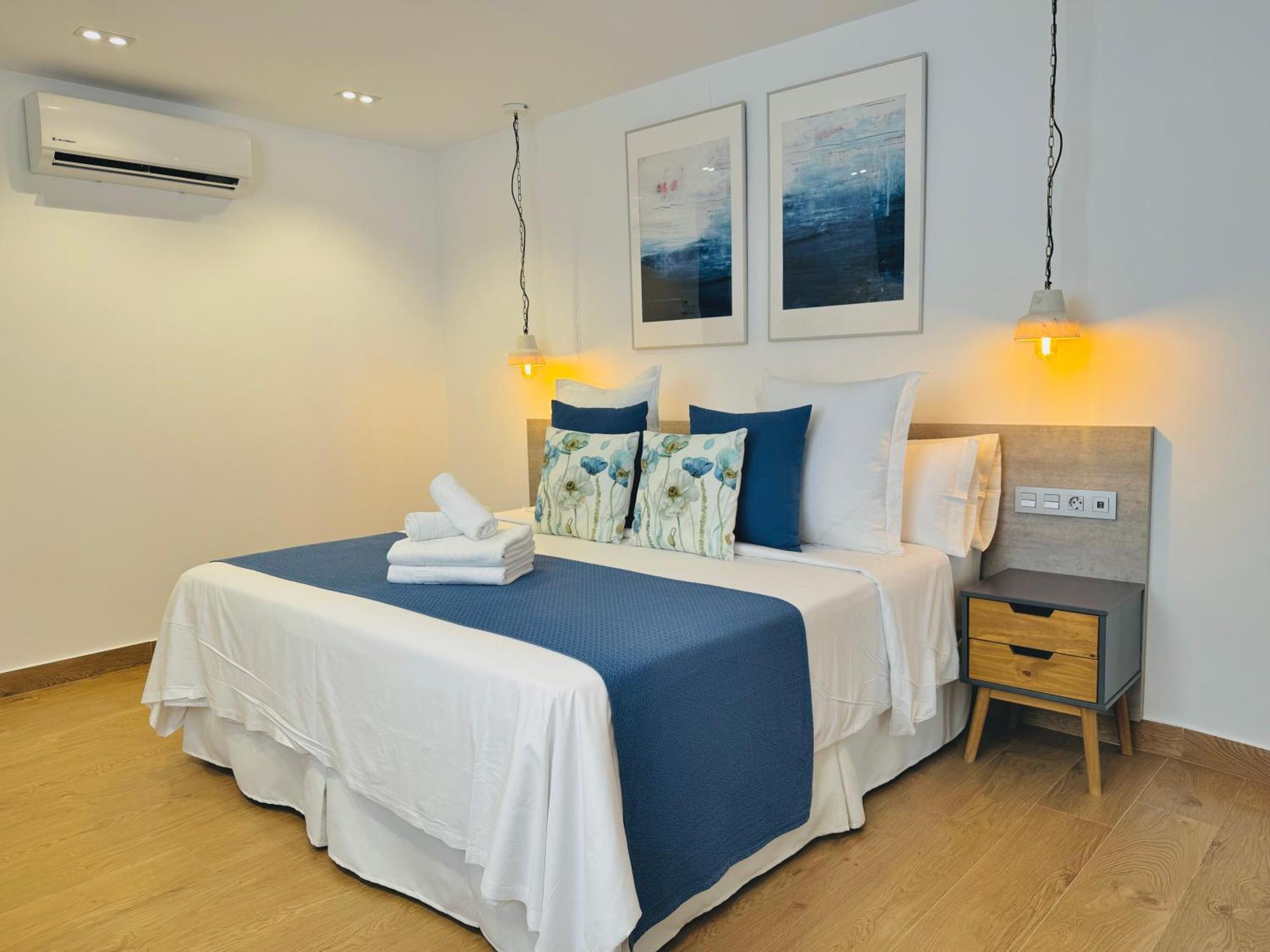 Pueblo Evita Premium Suites Benalmádena Exterior foto