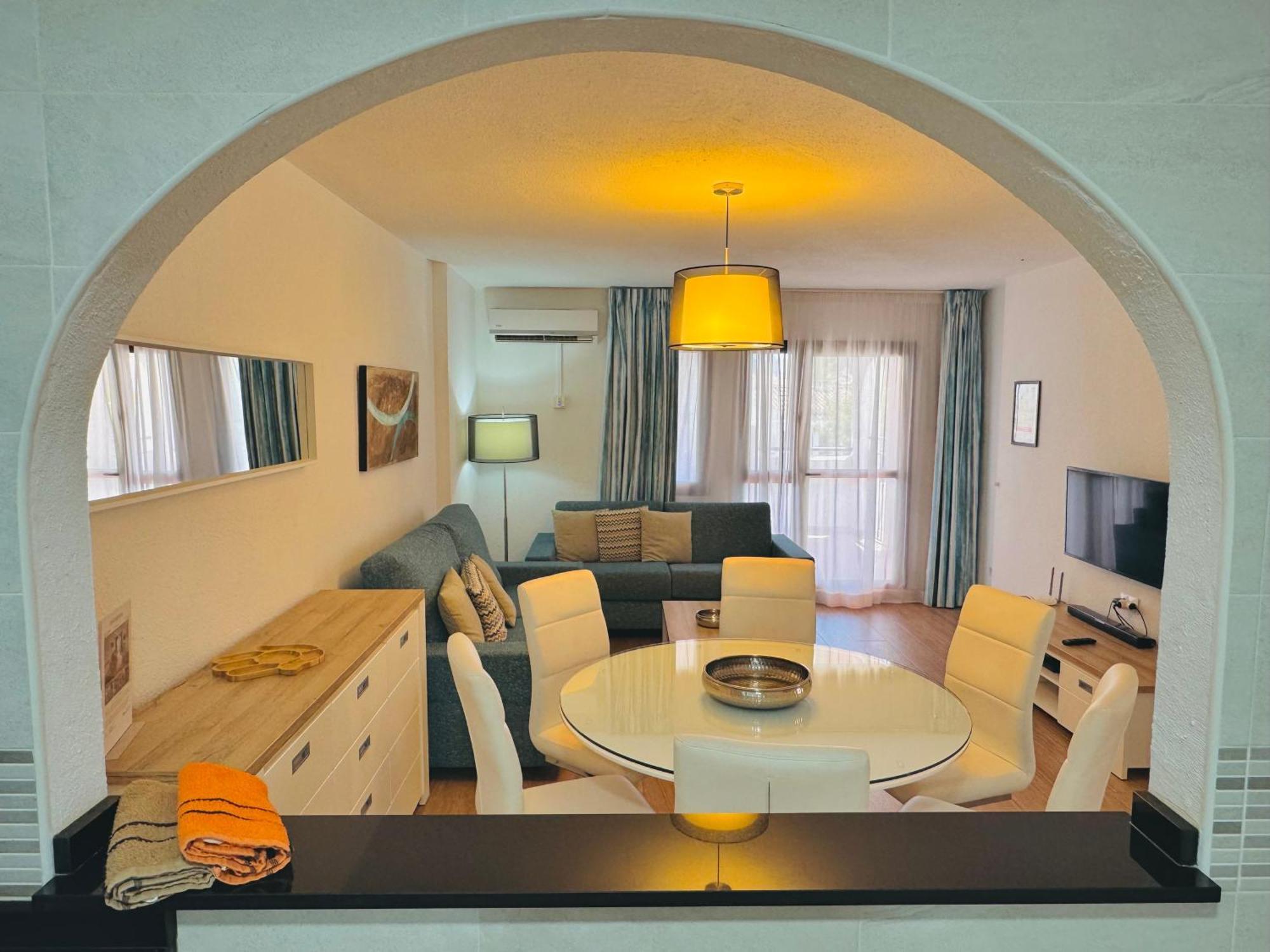Pueblo Evita Premium Suites Benalmádena Exterior foto