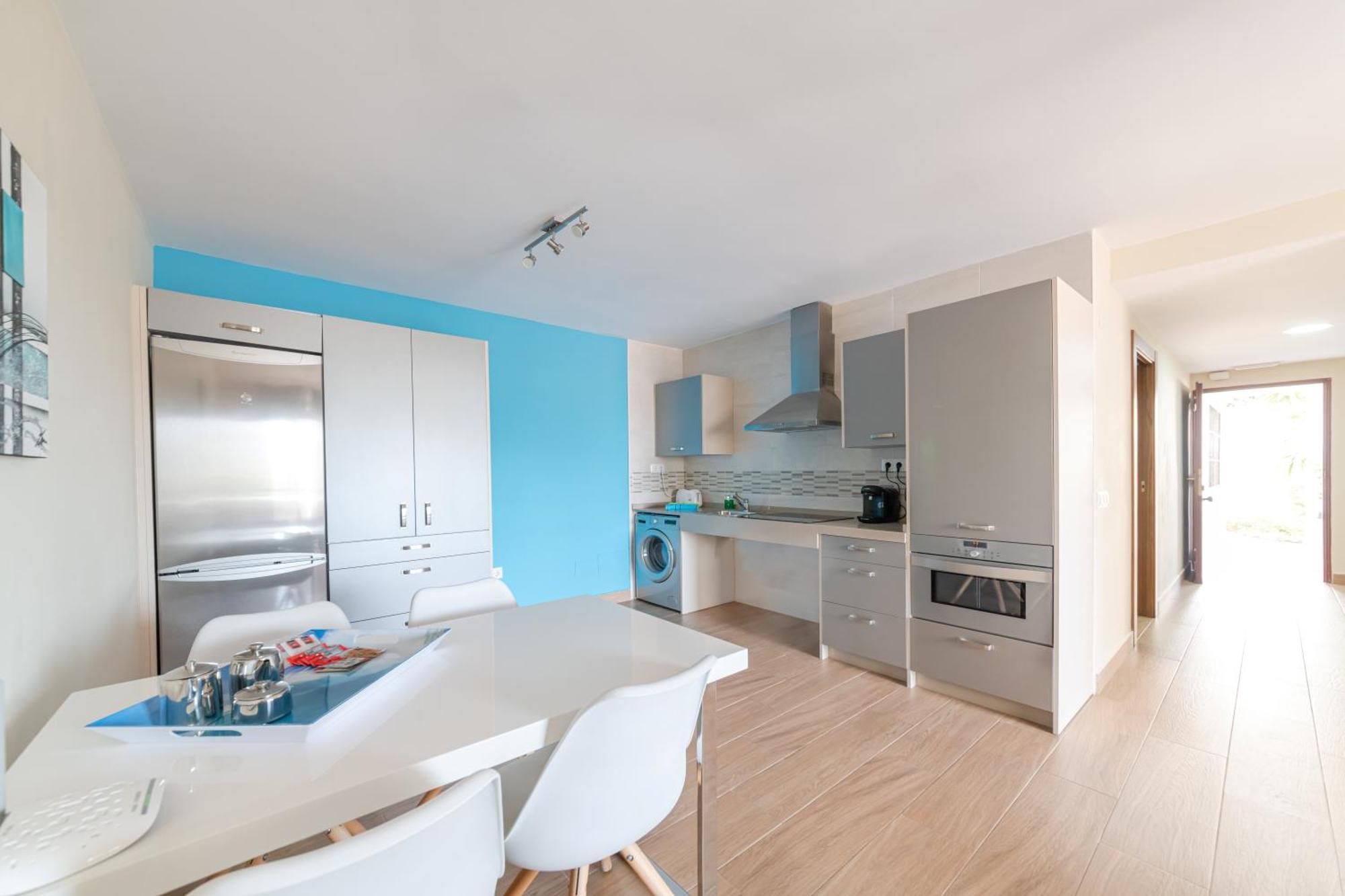 Pueblo Evita Premium Suites Benalmádena Exterior foto