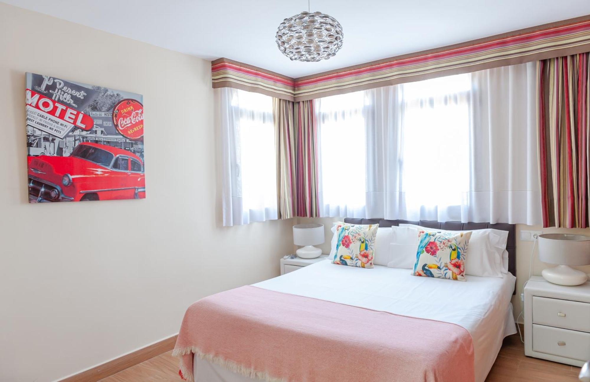 Pueblo Evita Premium Suites Benalmádena Exterior foto