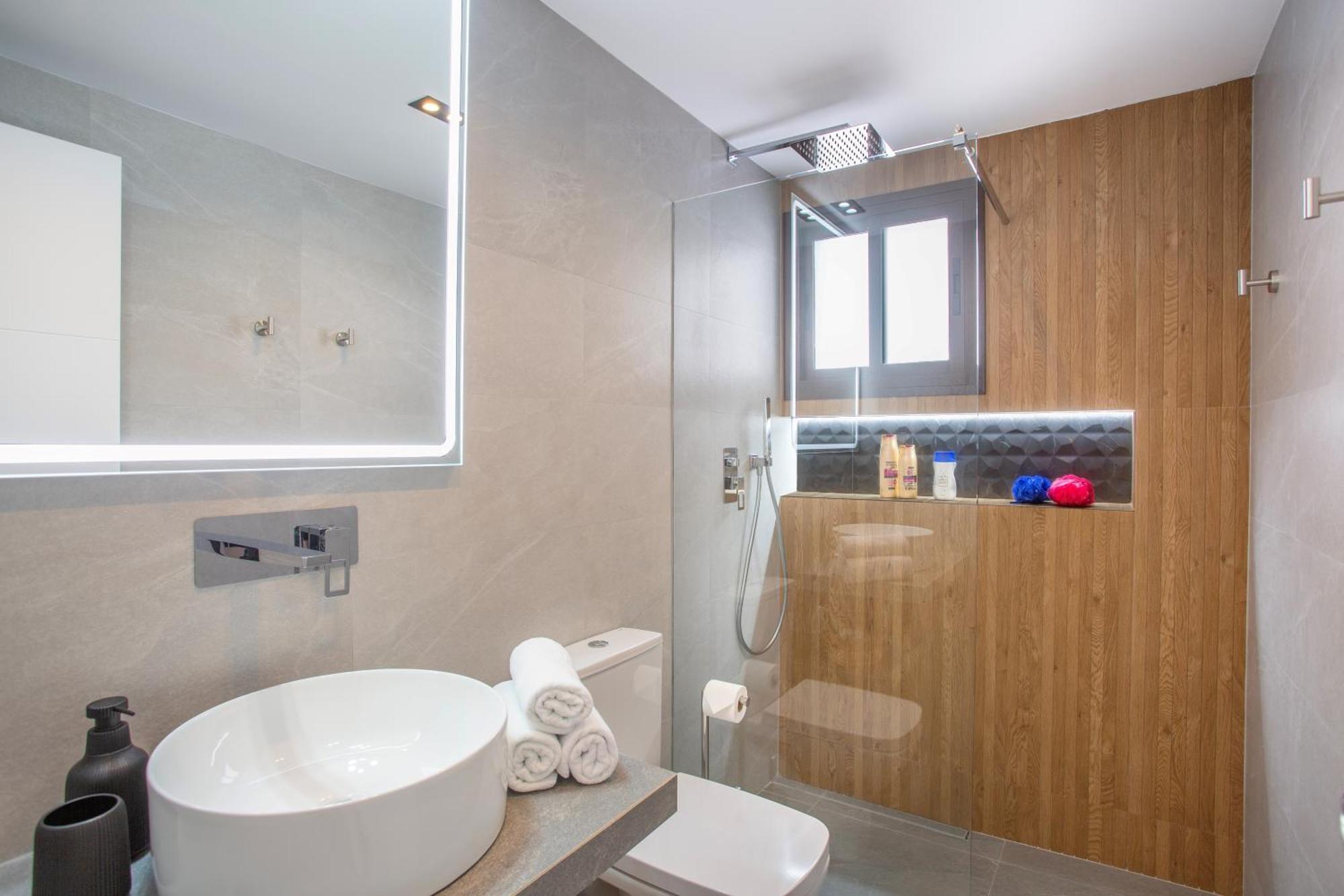Pueblo Evita Premium Suites Benalmádena Exterior foto