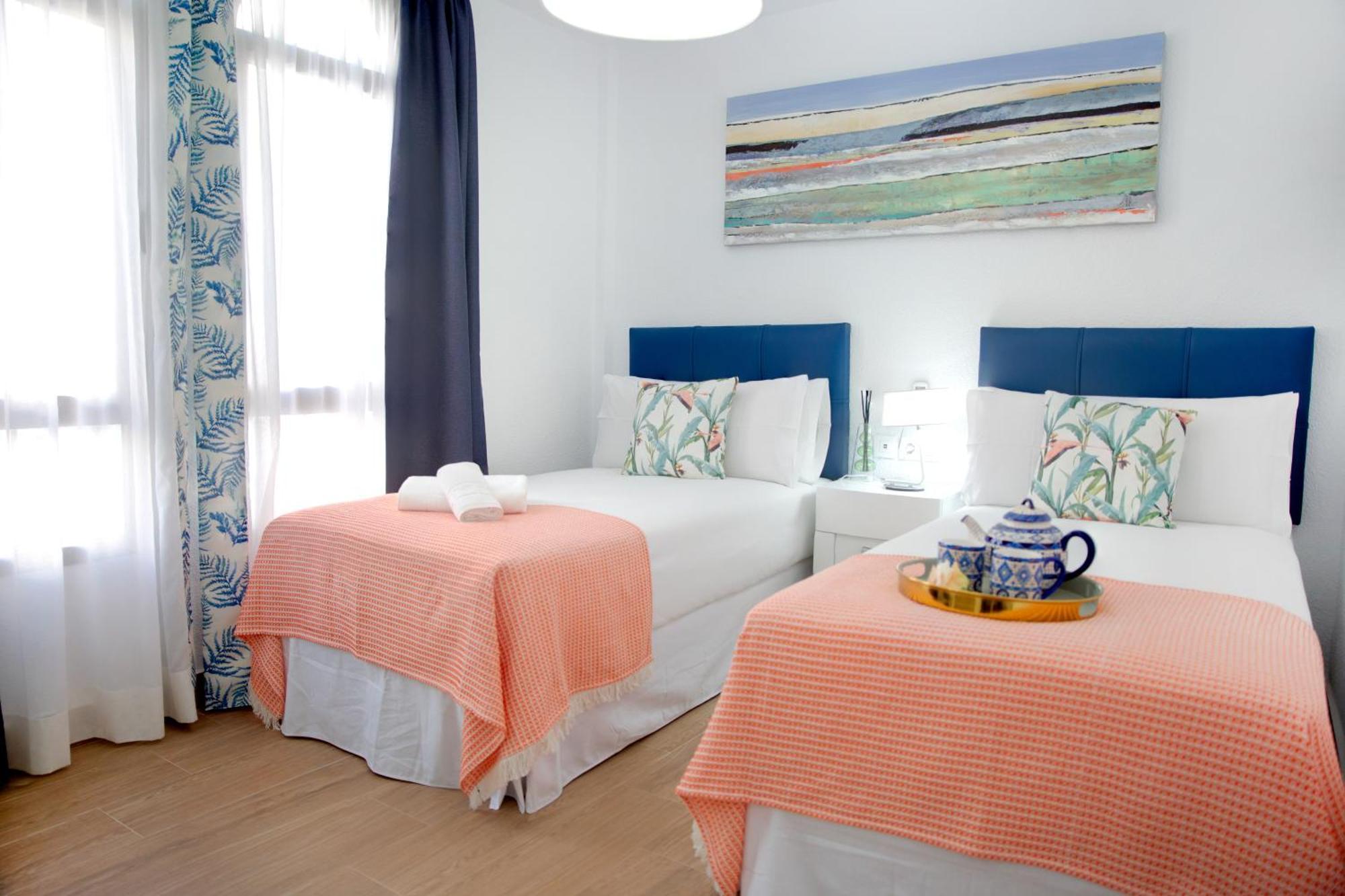 Pueblo Evita Premium Suites Benalmádena Exterior foto