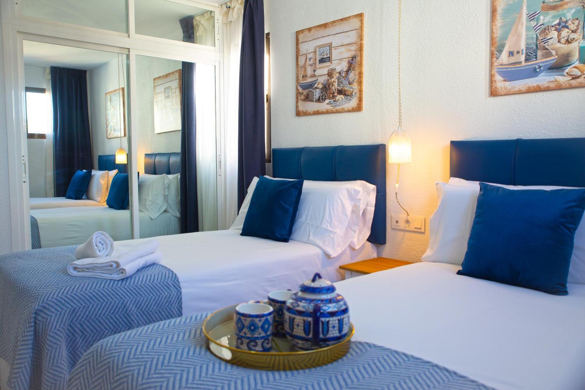 Pueblo Evita Premium Suites Benalmádena Exterior foto